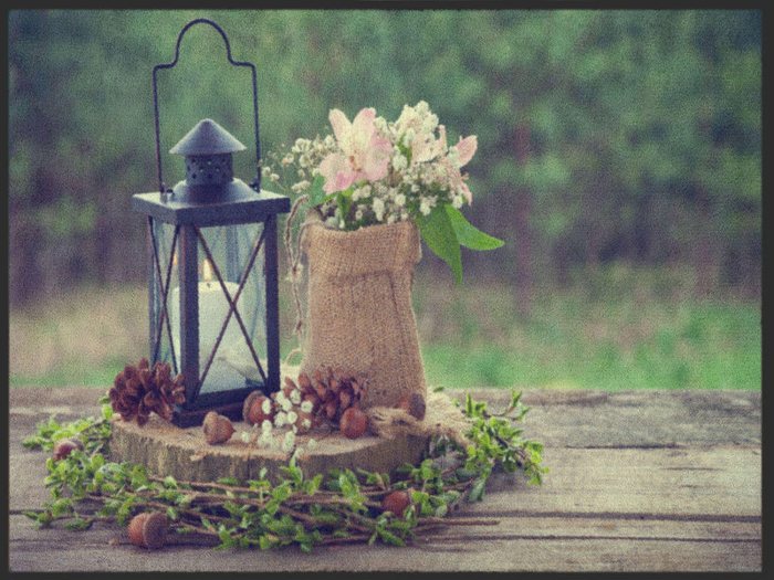 Fußmatte mit Laterne und Blumenstrauß