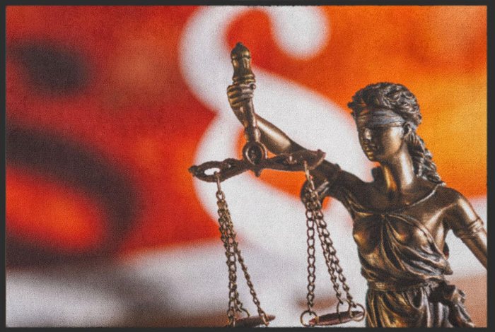 Fußmatte Anwalt mit Justitia